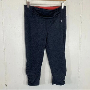 Tangerine M black marbled ruched Capri leggings‎